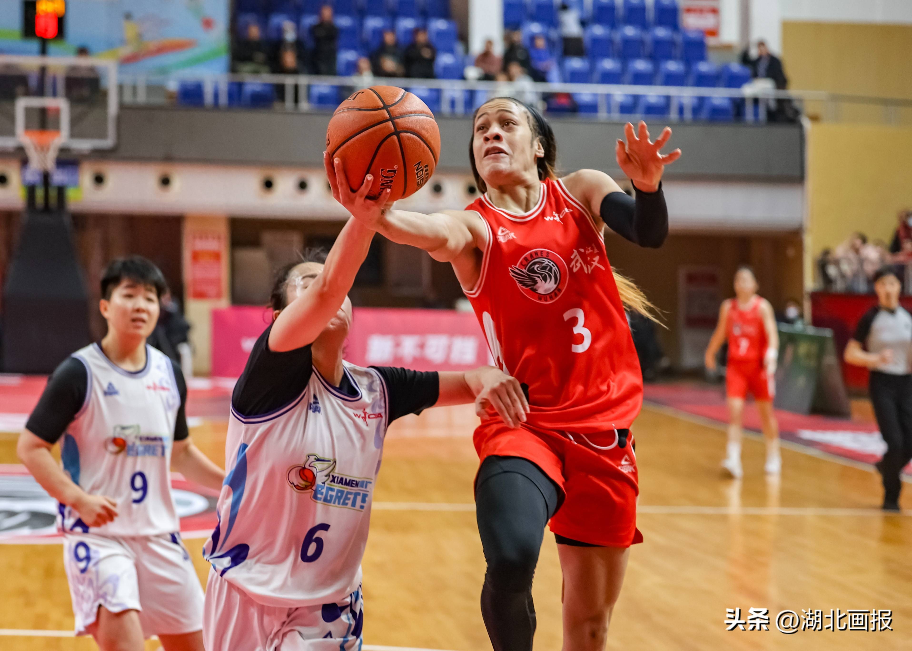 ayx包含CBA常规赛赛程吃紧，武汉三镇今夜扳平良机，底气十足，数据趋势出现新变化的词条